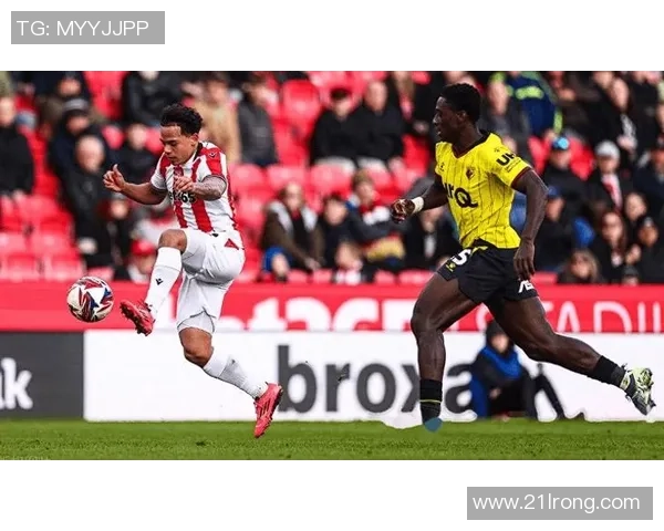 西布罗姆与斯托克的精彩对决揭示英冠联赛的激烈竞争与球队实力较量